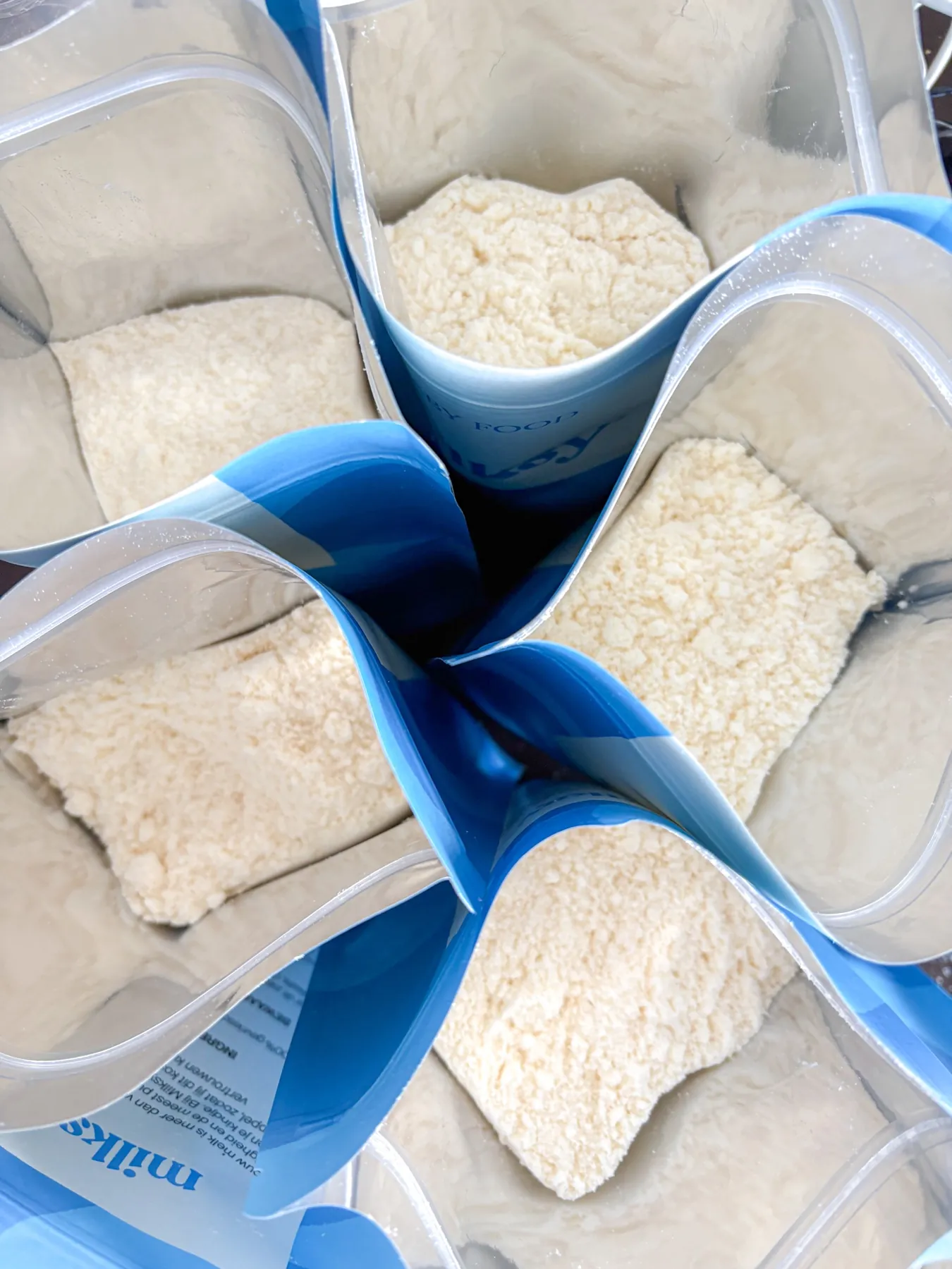 Grote Milksy zakken met moedermelkpoeder